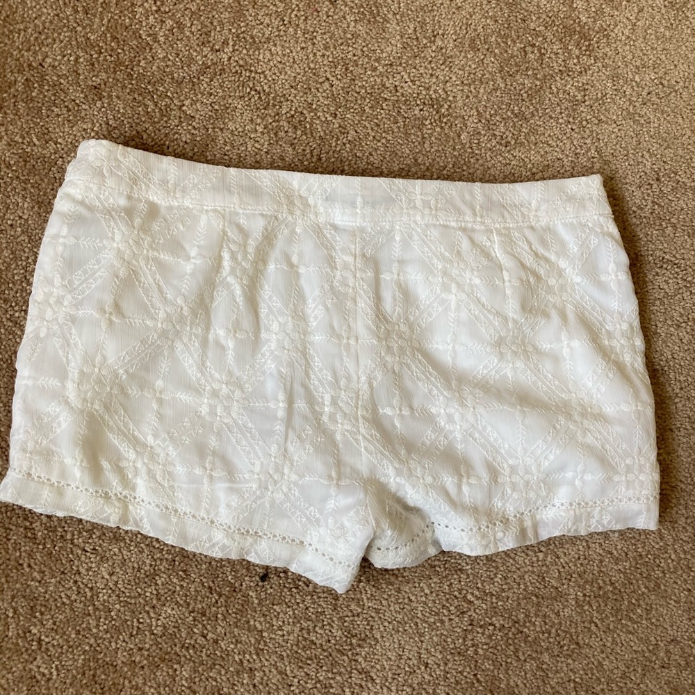 Shorts - Picture 2 of 3